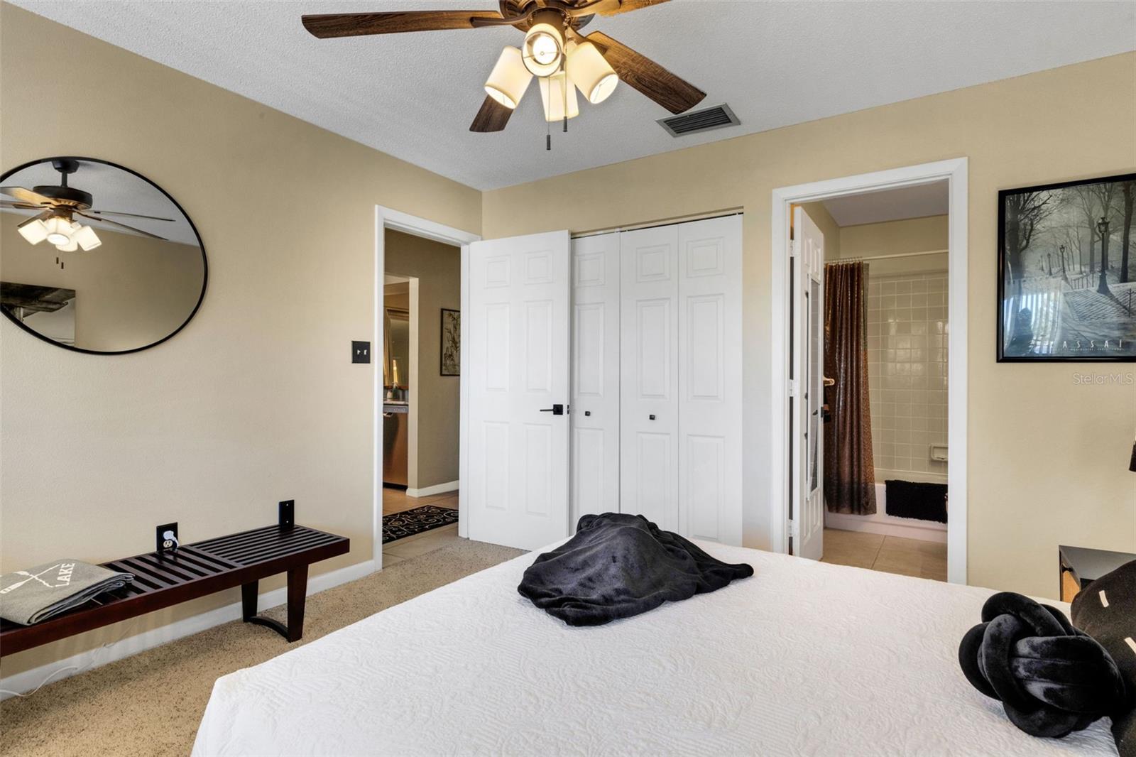 Image 19 of 43 For 5252 Lake Village Drive # 54