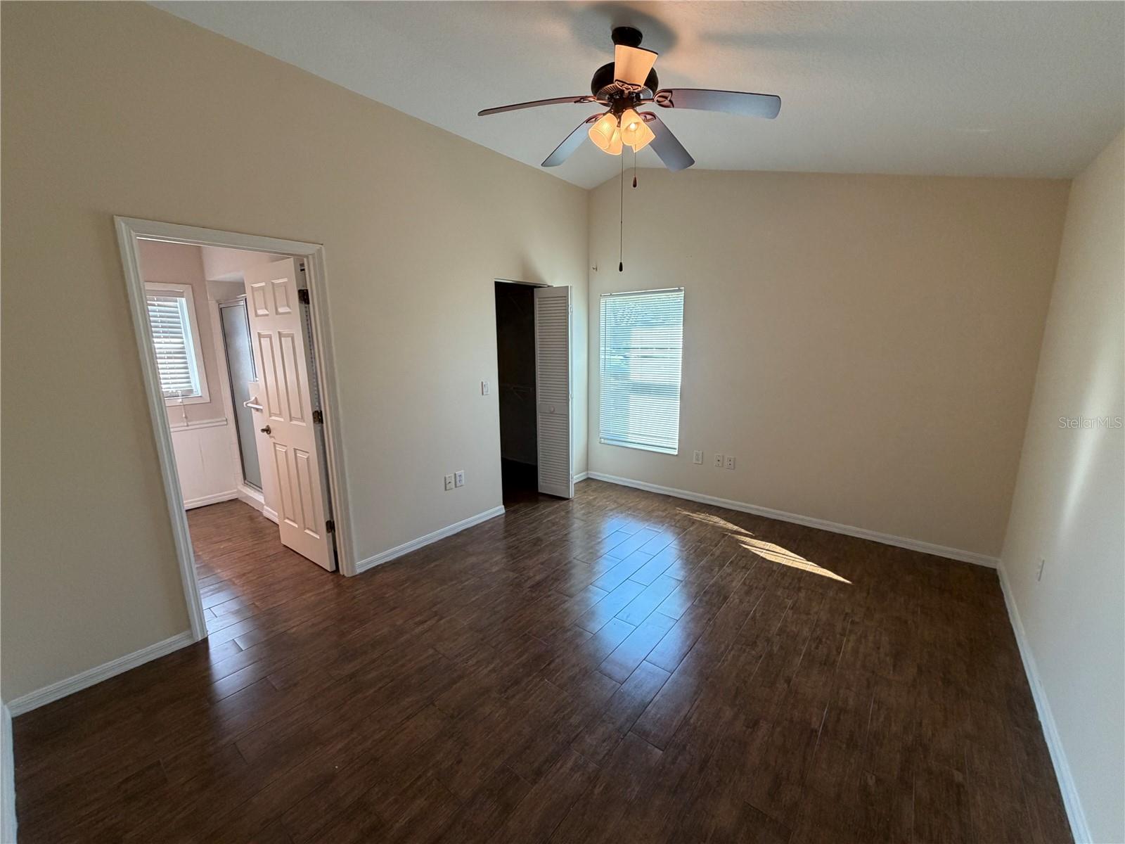 Image 13 of 27 For 7224 49th Avenue E