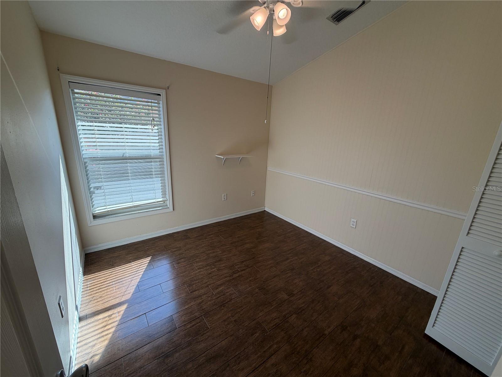 Image 18 of 27 For 7224 49th Avenue E