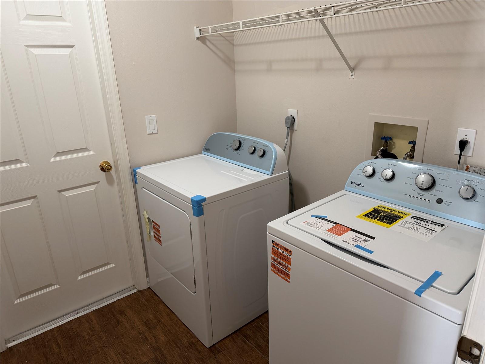 Image 19 of 27 For 7224 49th Avenue E