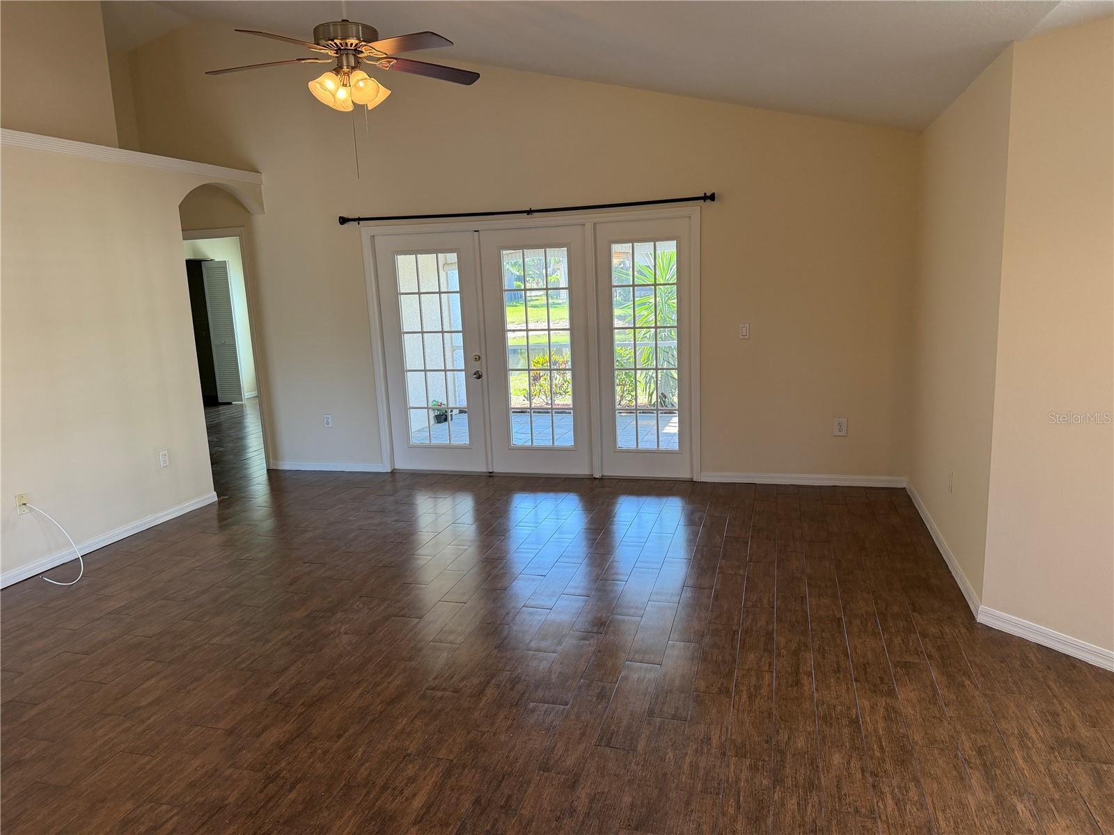 Image 8 of 27 For 7224 49th Avenue E