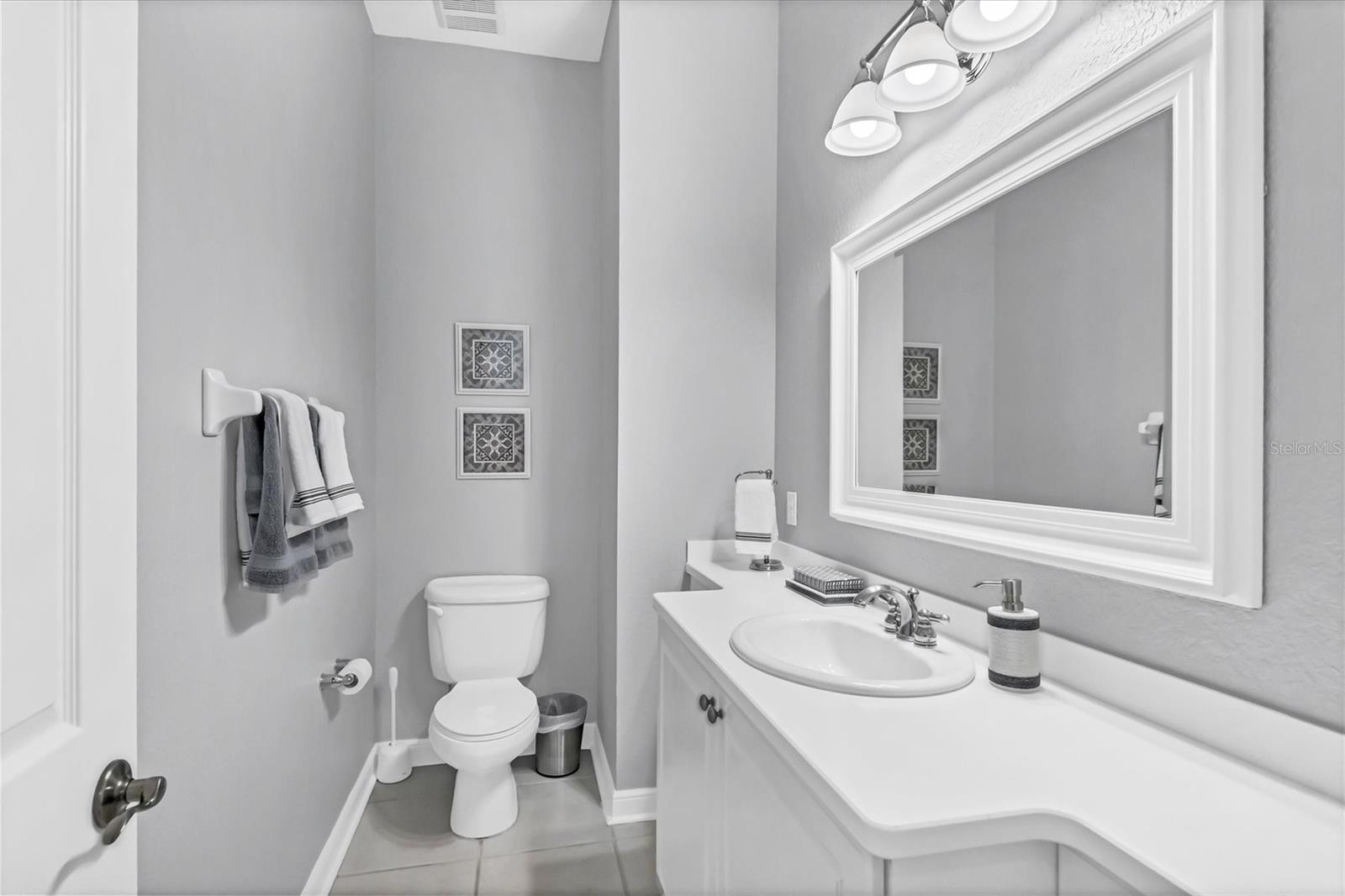 Image 22 of 33 For 5509 46th Court W