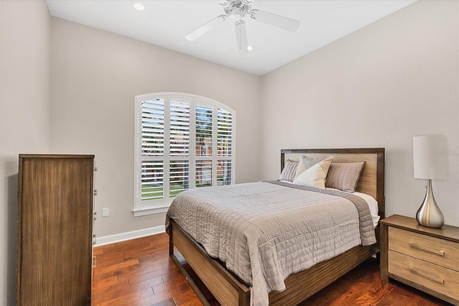 Image 26 of 33 For 5509 46th Court W