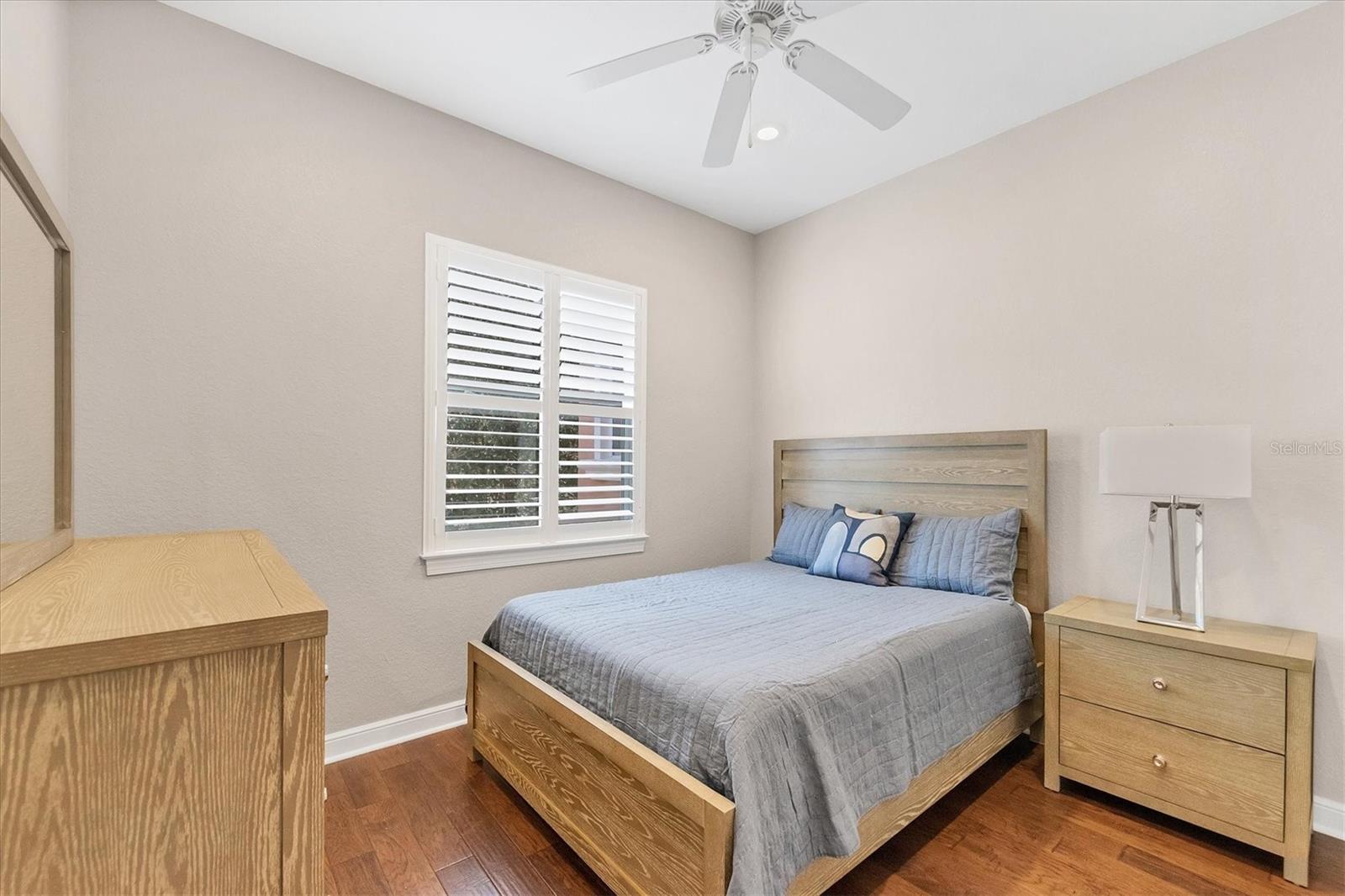 Image 28 of 33 For 5509 46th Court W