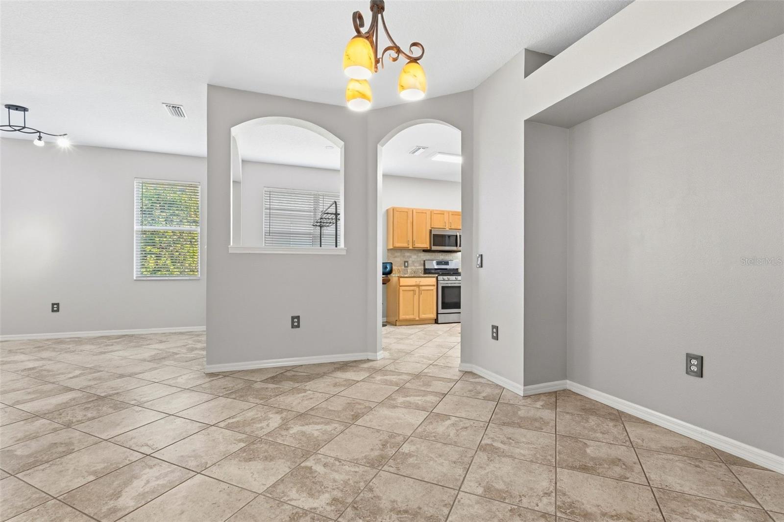 Image 16 of 66 For 14330 Tree Swallow Way