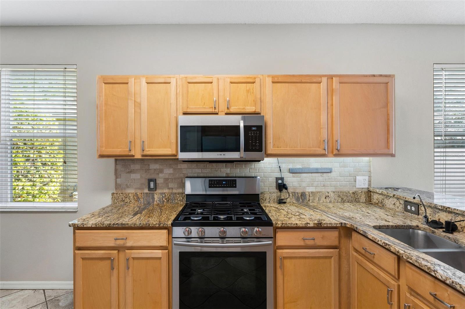 Image 22 of 66 For 14330 Tree Swallow Way