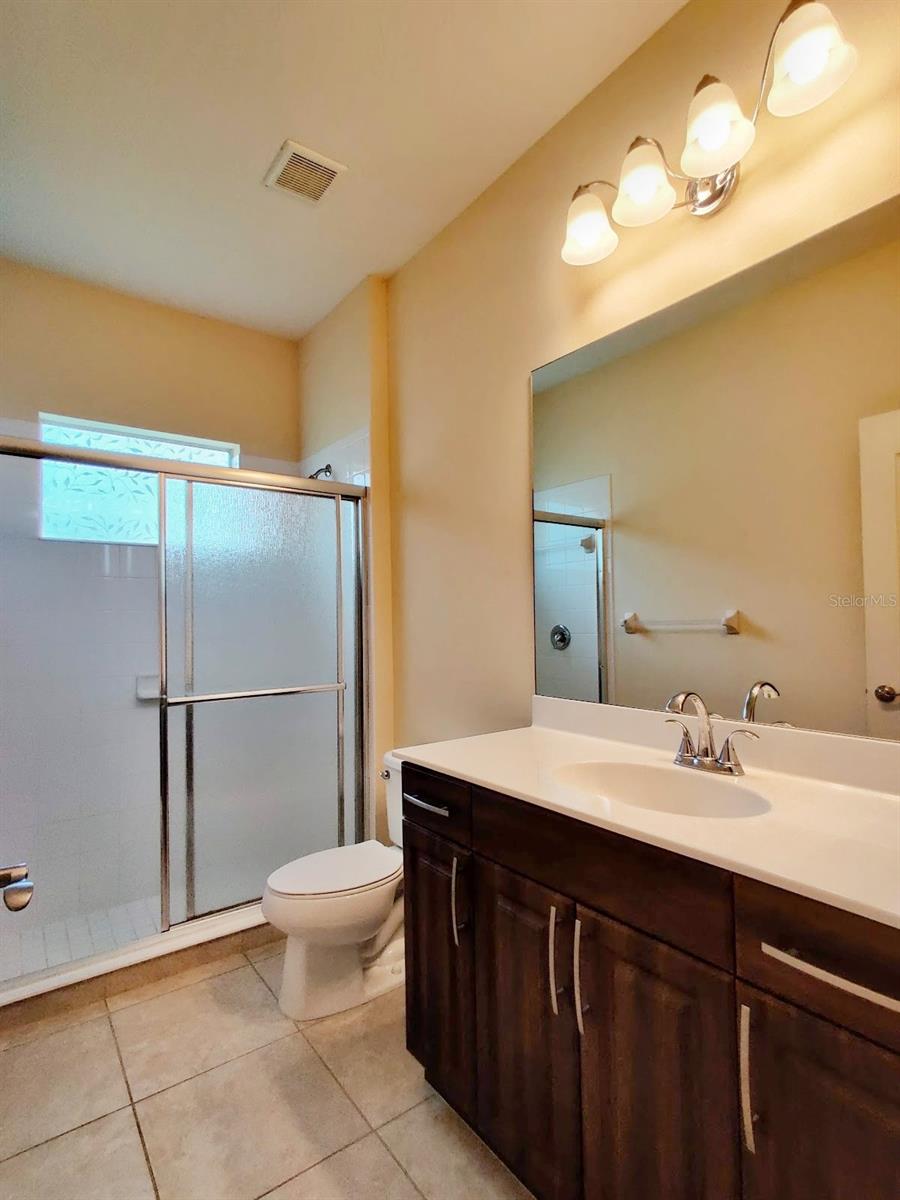 Image 22 of 35 For 12256 Longview Lake Circle