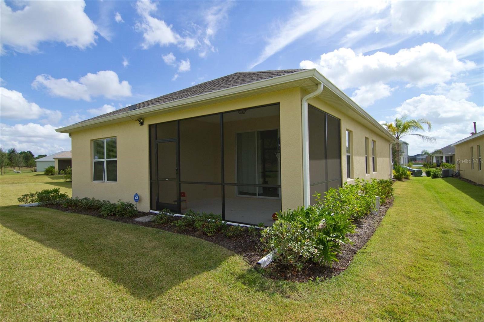 Image 28 of 35 For 12256 Longview Lake Circle