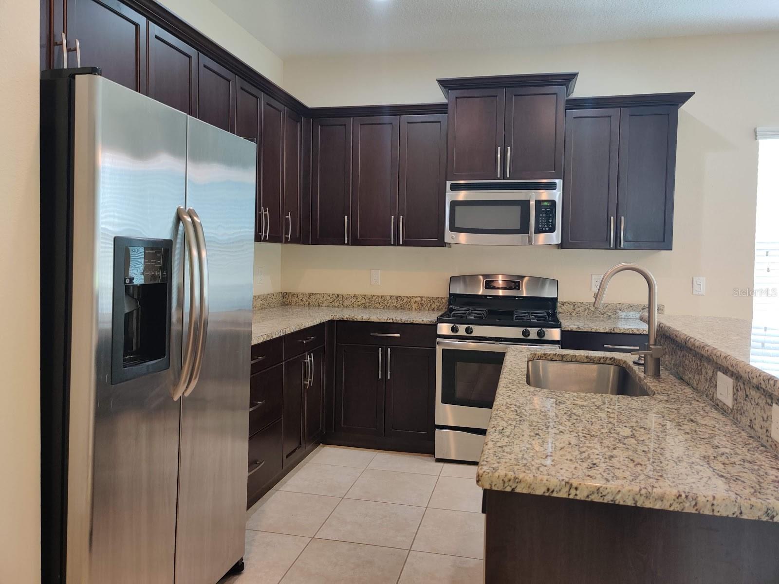 Image 5 of 35 For 12256 Longview Lake Circle