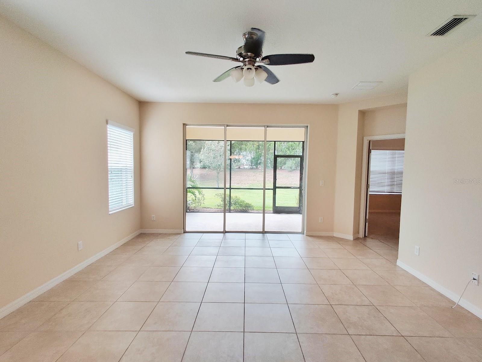 Image 9 of 35 For 12256 Longview Lake Circle