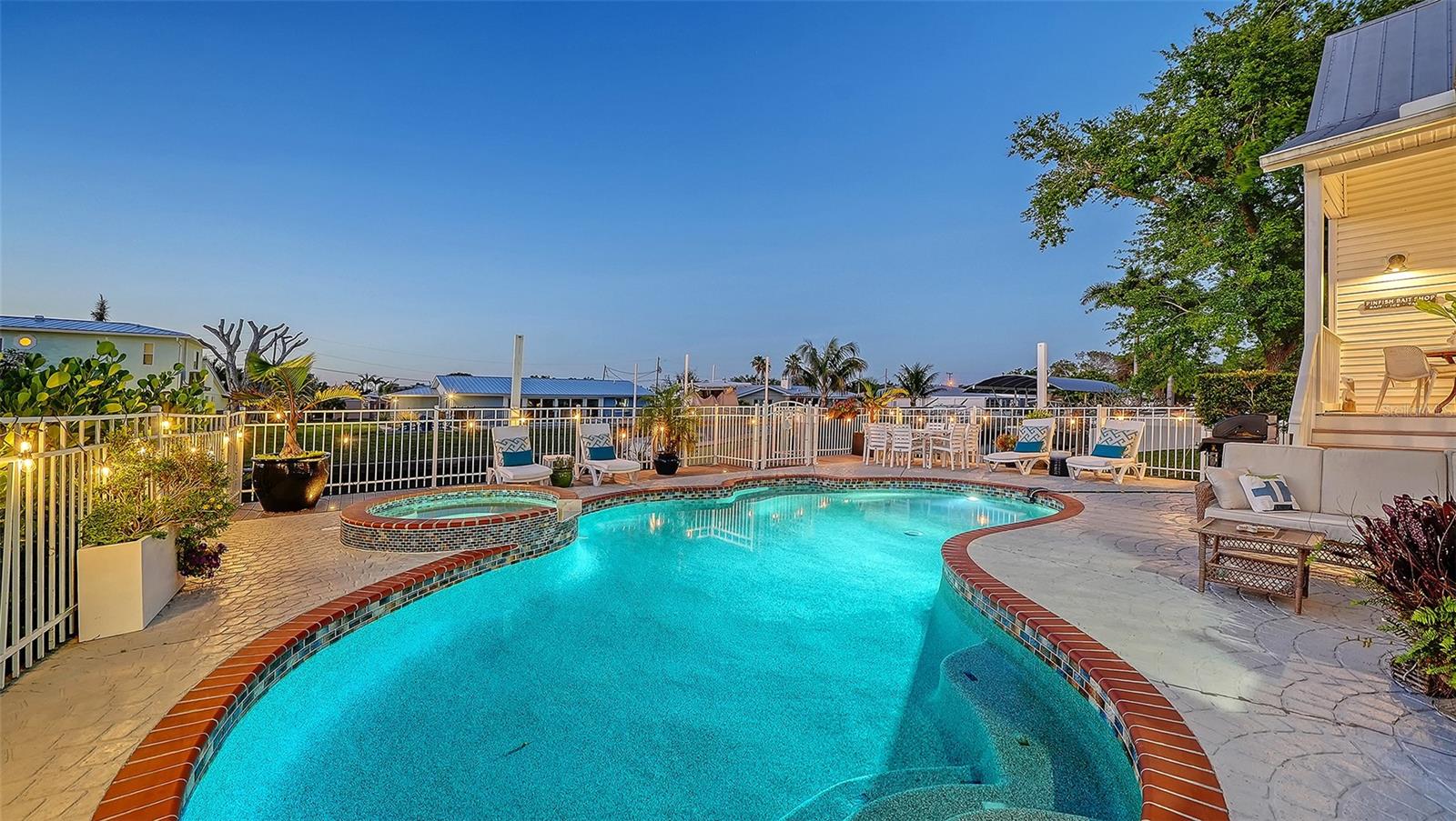 Image 14 of 49 For 4506 Pinfish Lane