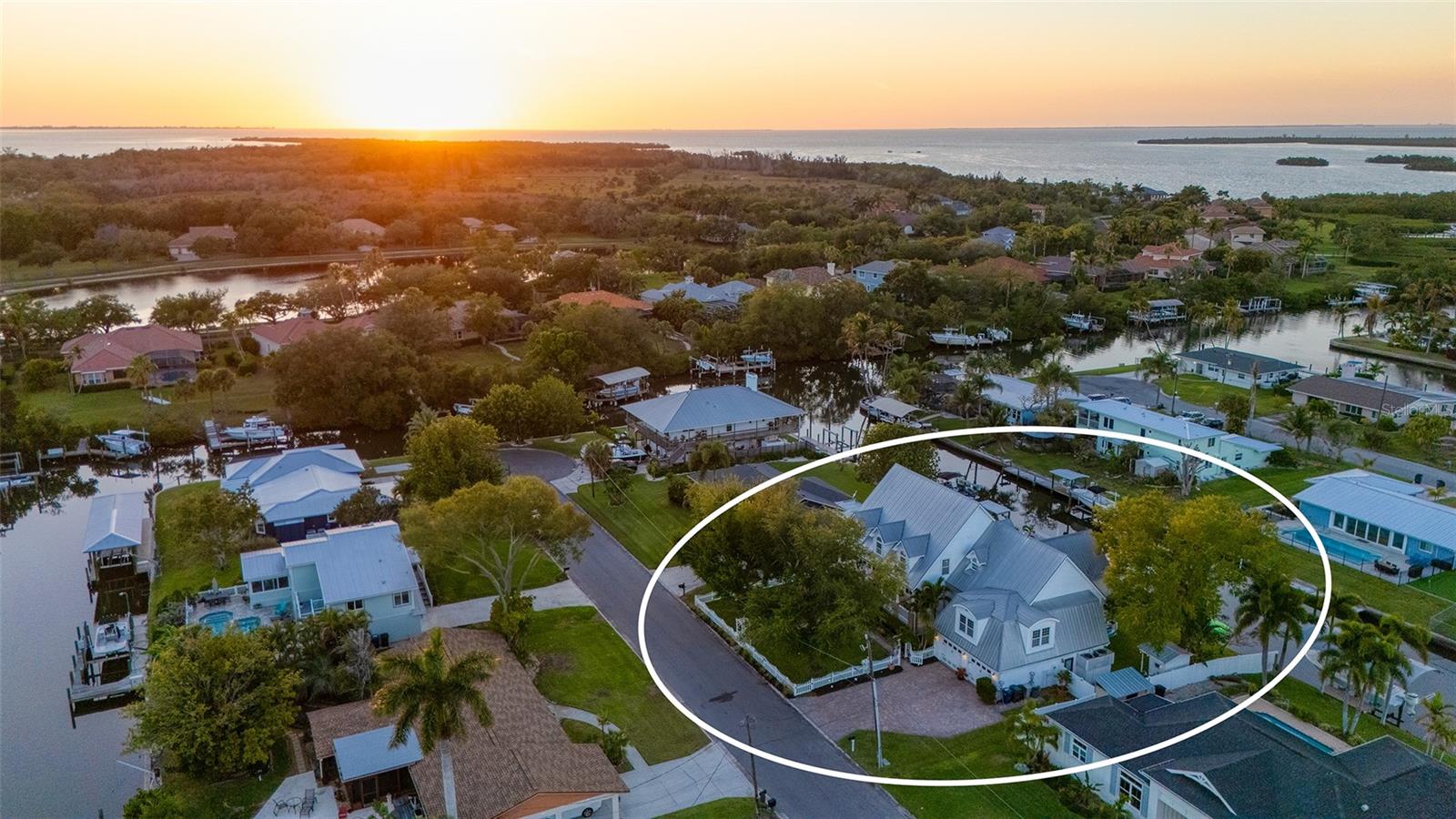 Image 2 of 49 For 4506 Pinfish Lane