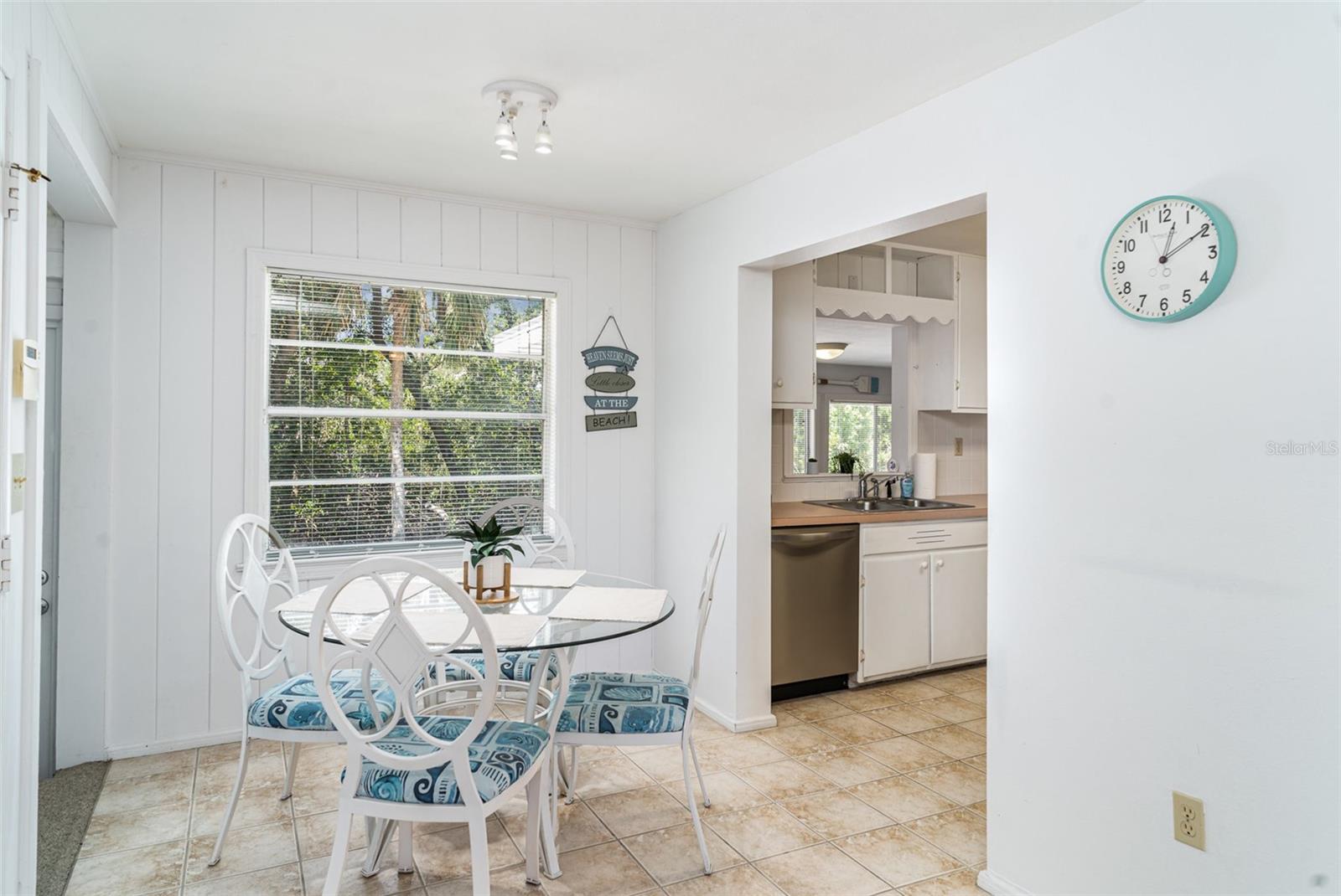 Image 11 of 28 For 5026 Calle Minorga