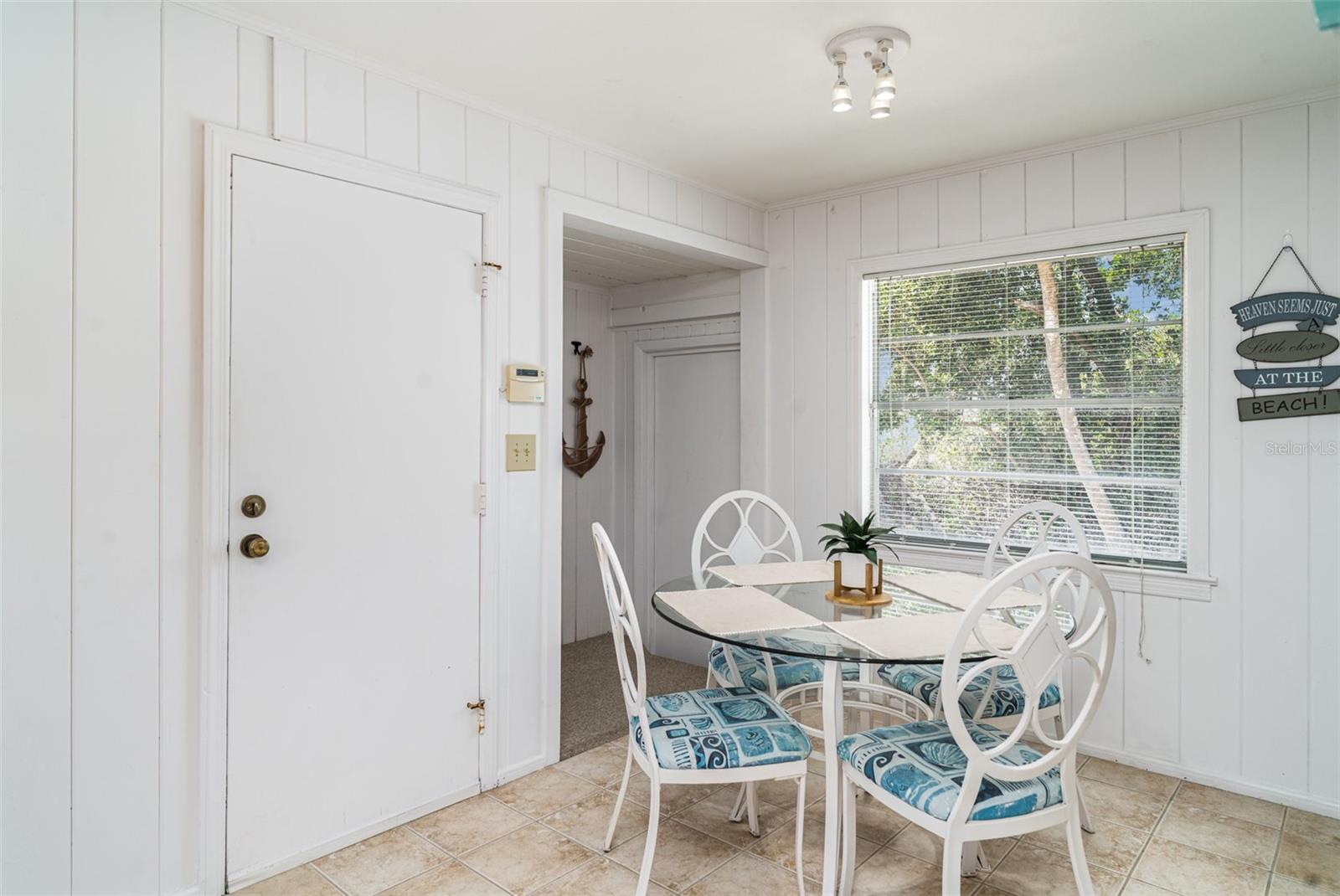 Image 12 of 28 For 5026 Calle Minorga