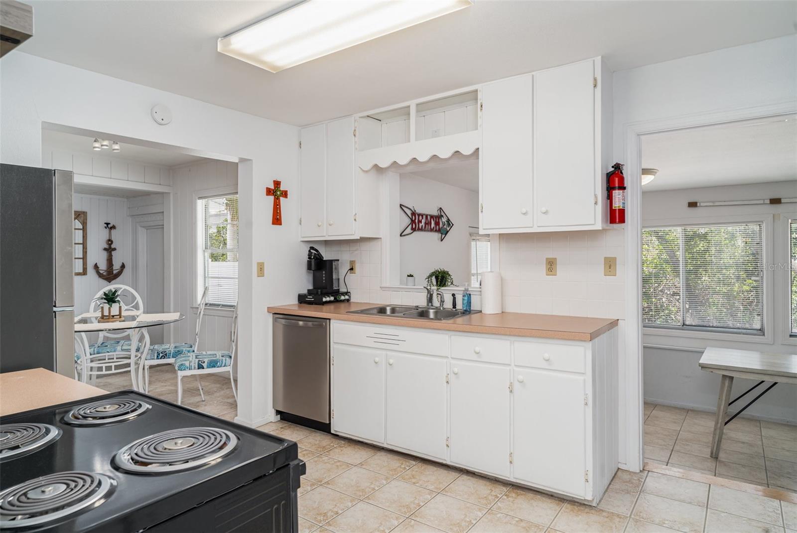 Image 13 of 28 For 5026 Calle Minorga