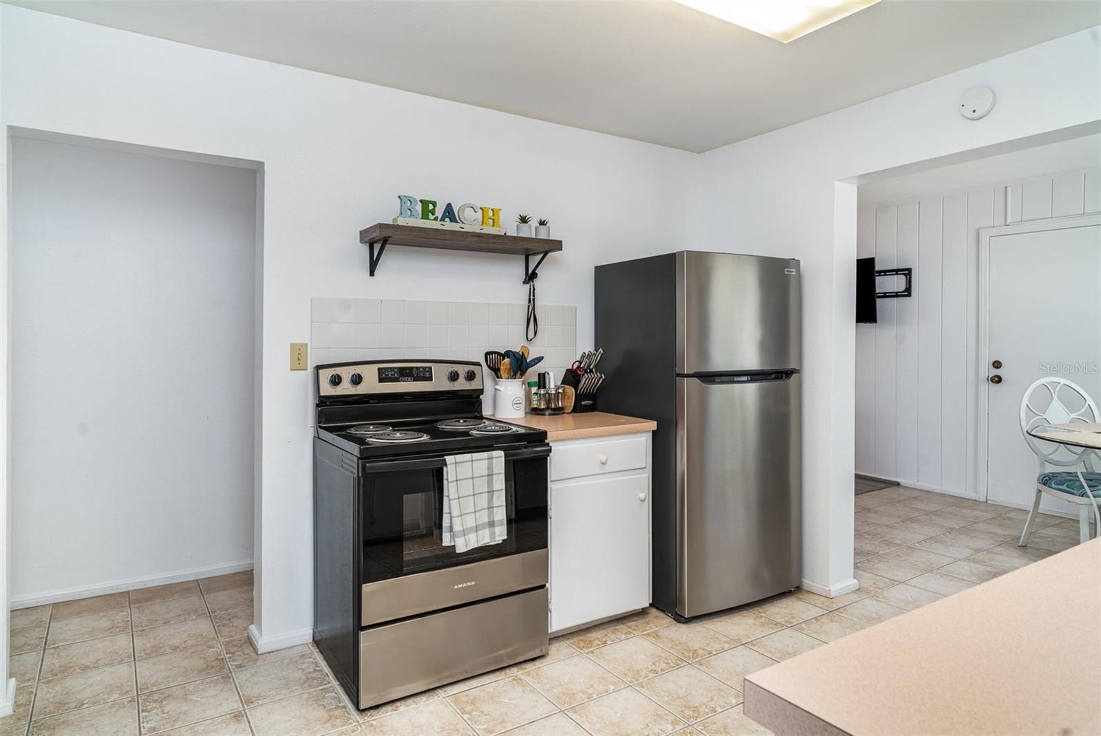 Image 14 of 28 For 5026 Calle Minorga