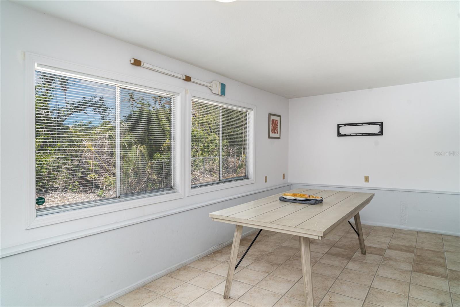 Image 15 of 28 For 5026 Calle Minorga