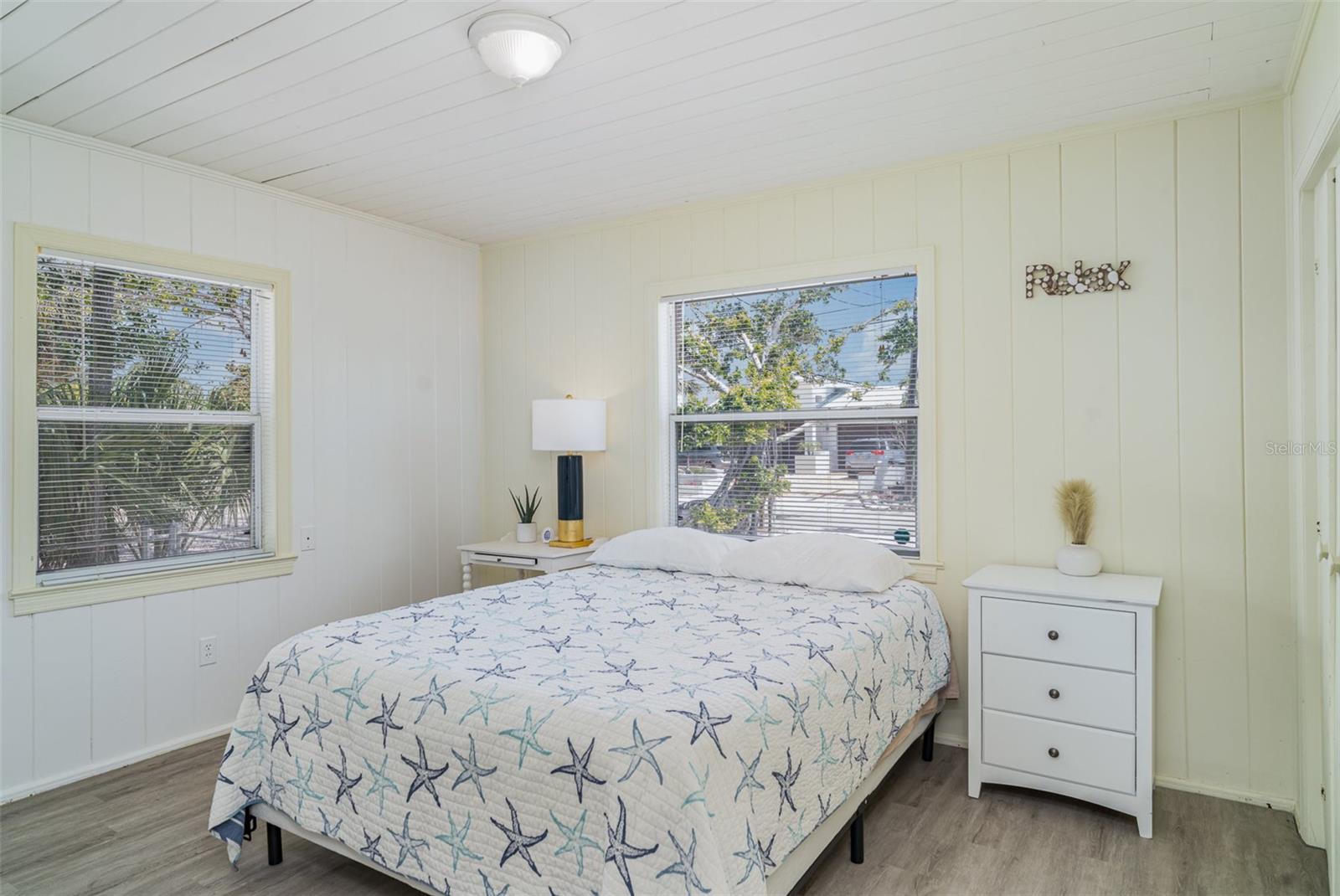 Image 18 of 28 For 5026 Calle Minorga