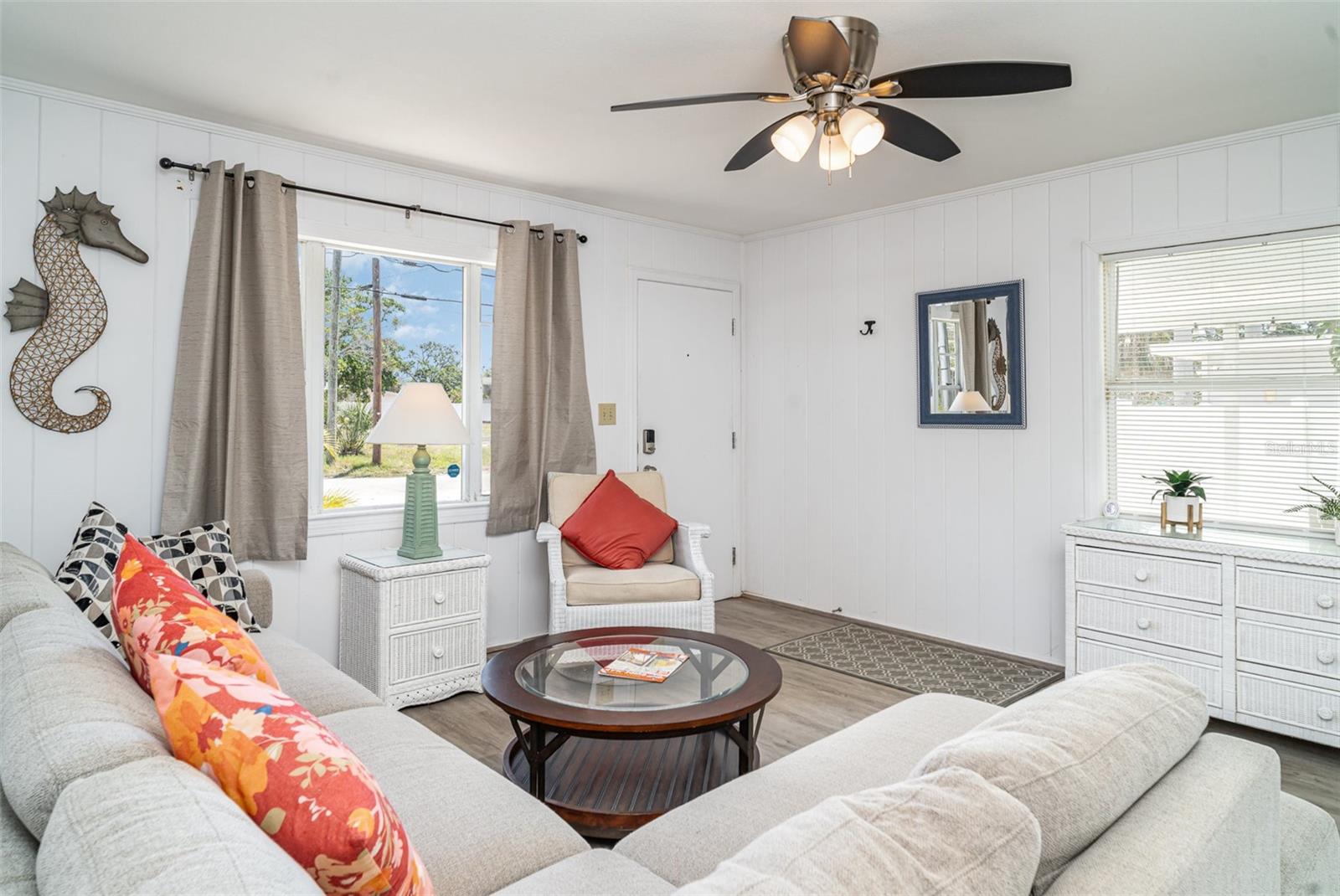 Image 7 of 28 For 5026 Calle Minorga