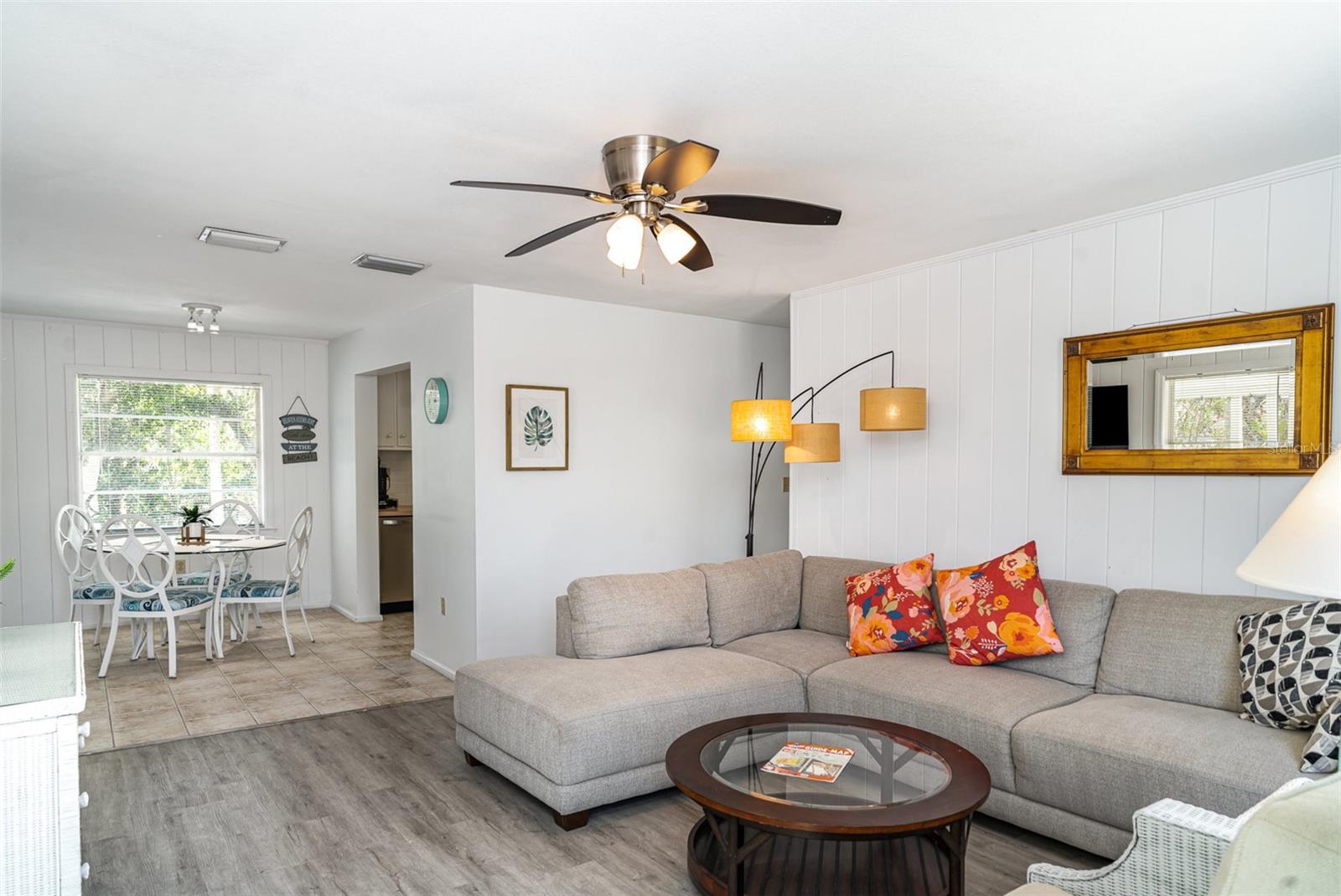 Image 9 of 28 For 5026 Calle Minorga