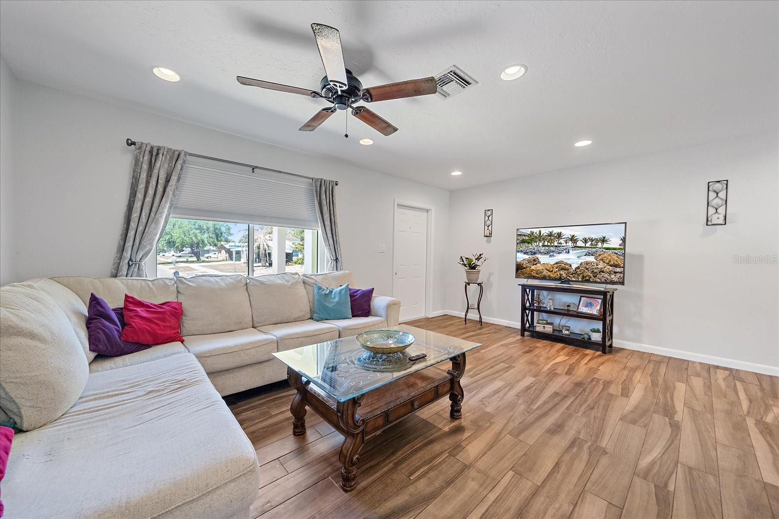 Image 5 of 37 For 3247 Woodmont Drive