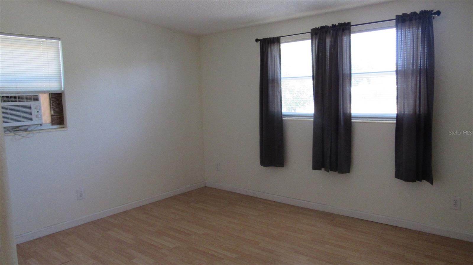 Image 14 of 25 For 2211 Emory Avenue