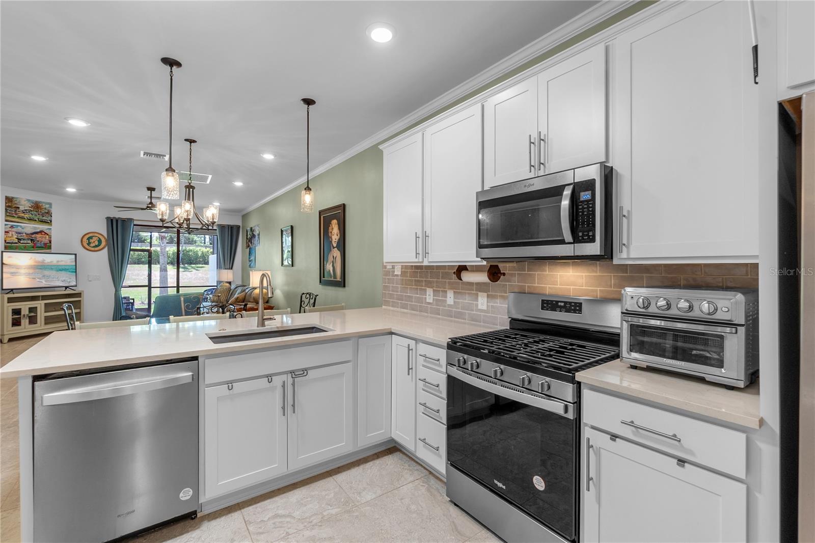 Image 11 of 45 For 7660 Summerland Cove