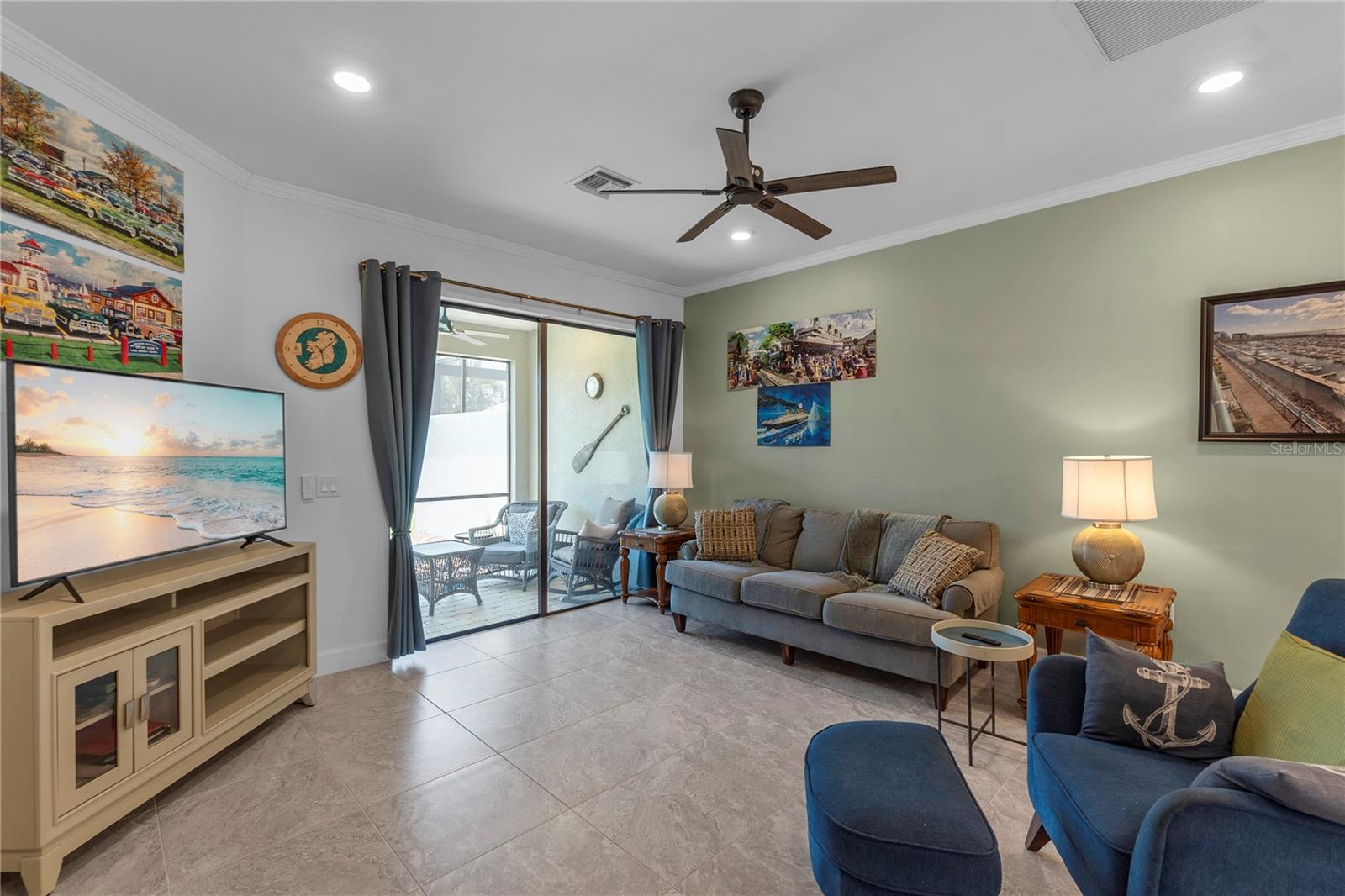 Image 16 of 45 For 7660 Summerland Cove