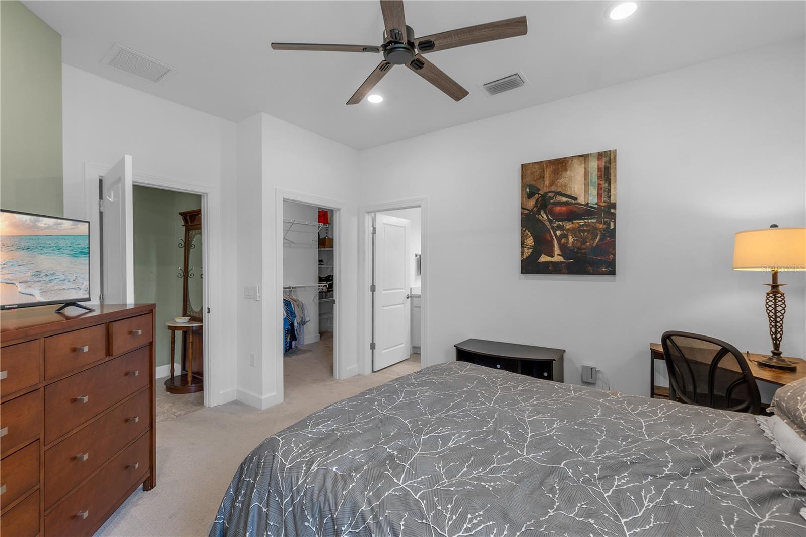 Image 23 of 45 For 7660 Summerland Cove