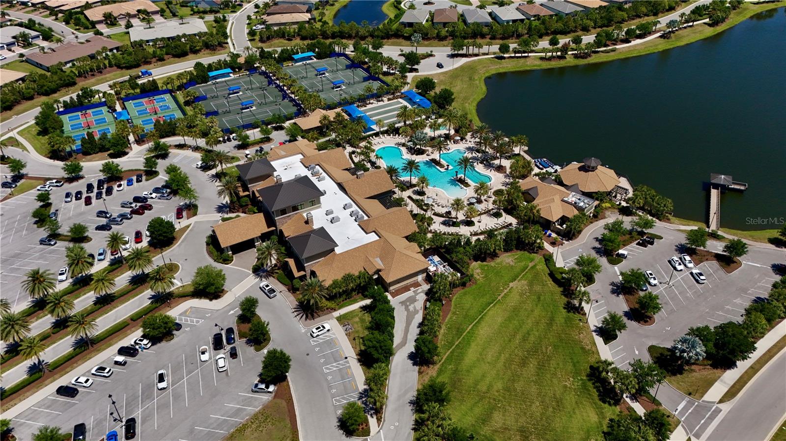 Image 34 of 45 For 7660 Summerland Cove
