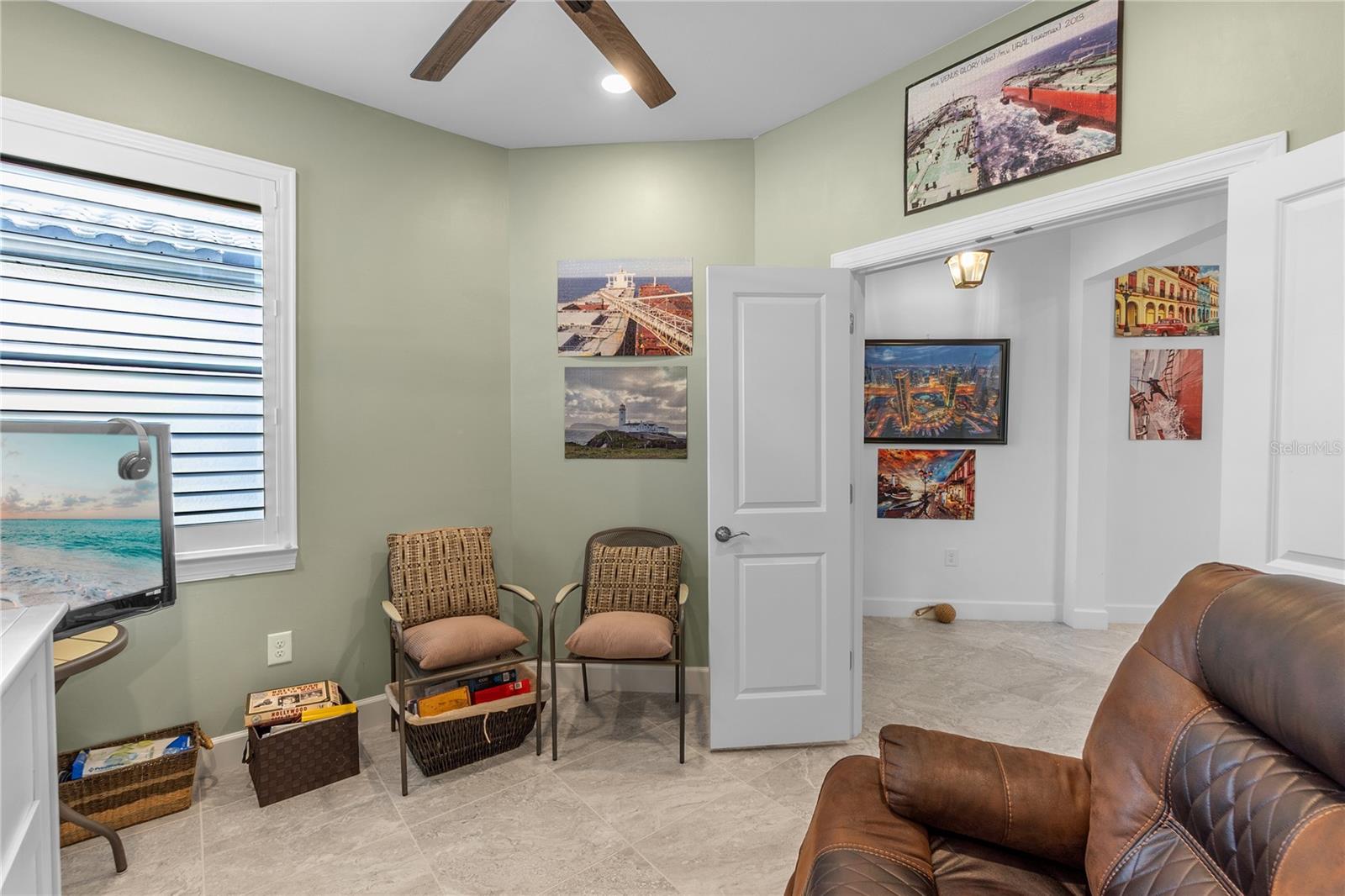 Image 8 of 45 For 7660 Summerland Cove
