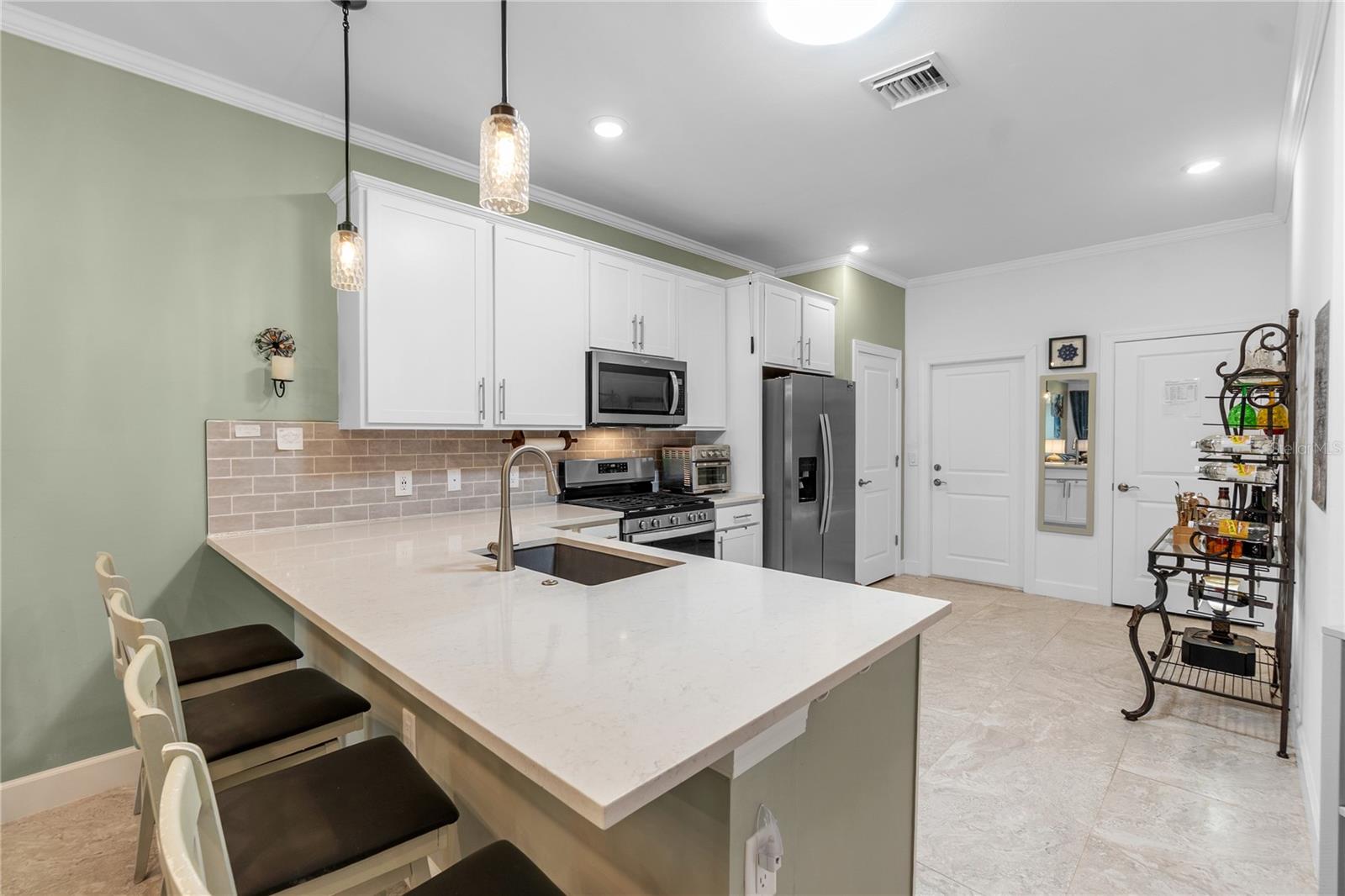 Image 9 of 45 For 7660 Summerland Cove