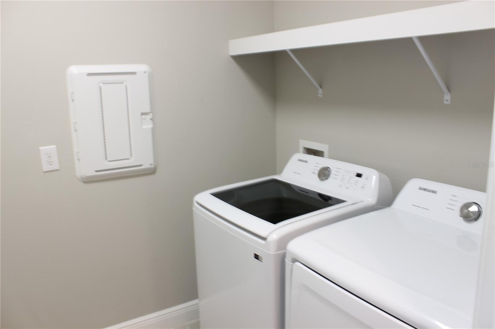 Image 11 of 32 For 5721 Long Shore Loop