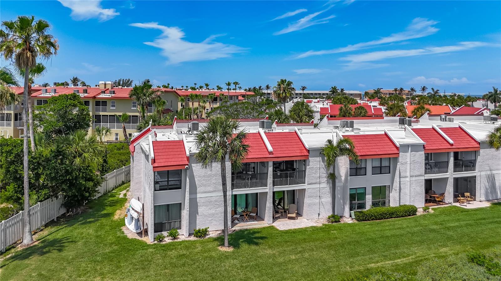 Image 45 of 51 For 1801 Gulf Drive N 293