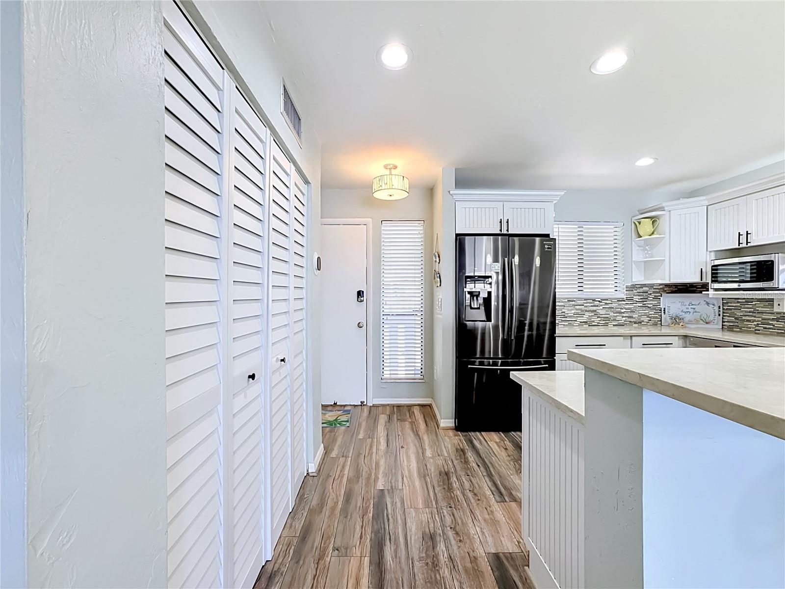 Image 8 of 51 For 1801 Gulf Drive N 293