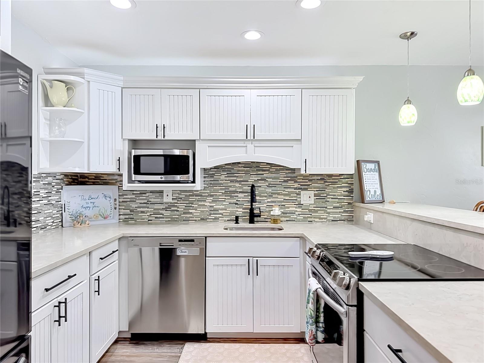 Image 9 of 51 For 1801 Gulf Drive N 293