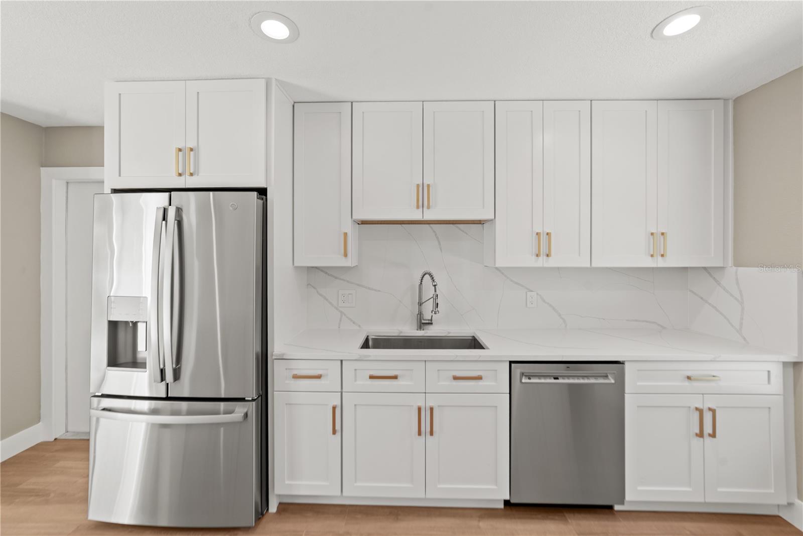 Image 10 of 25 For 479 Bonnie Boulevard