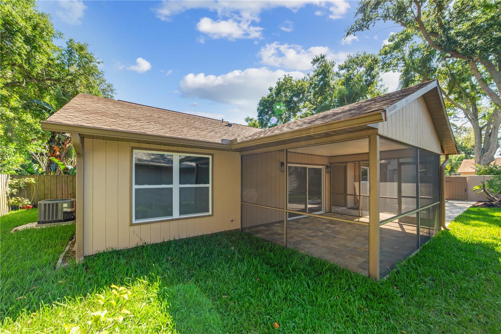 Image 4 of 25 For 479 Bonnie Boulevard