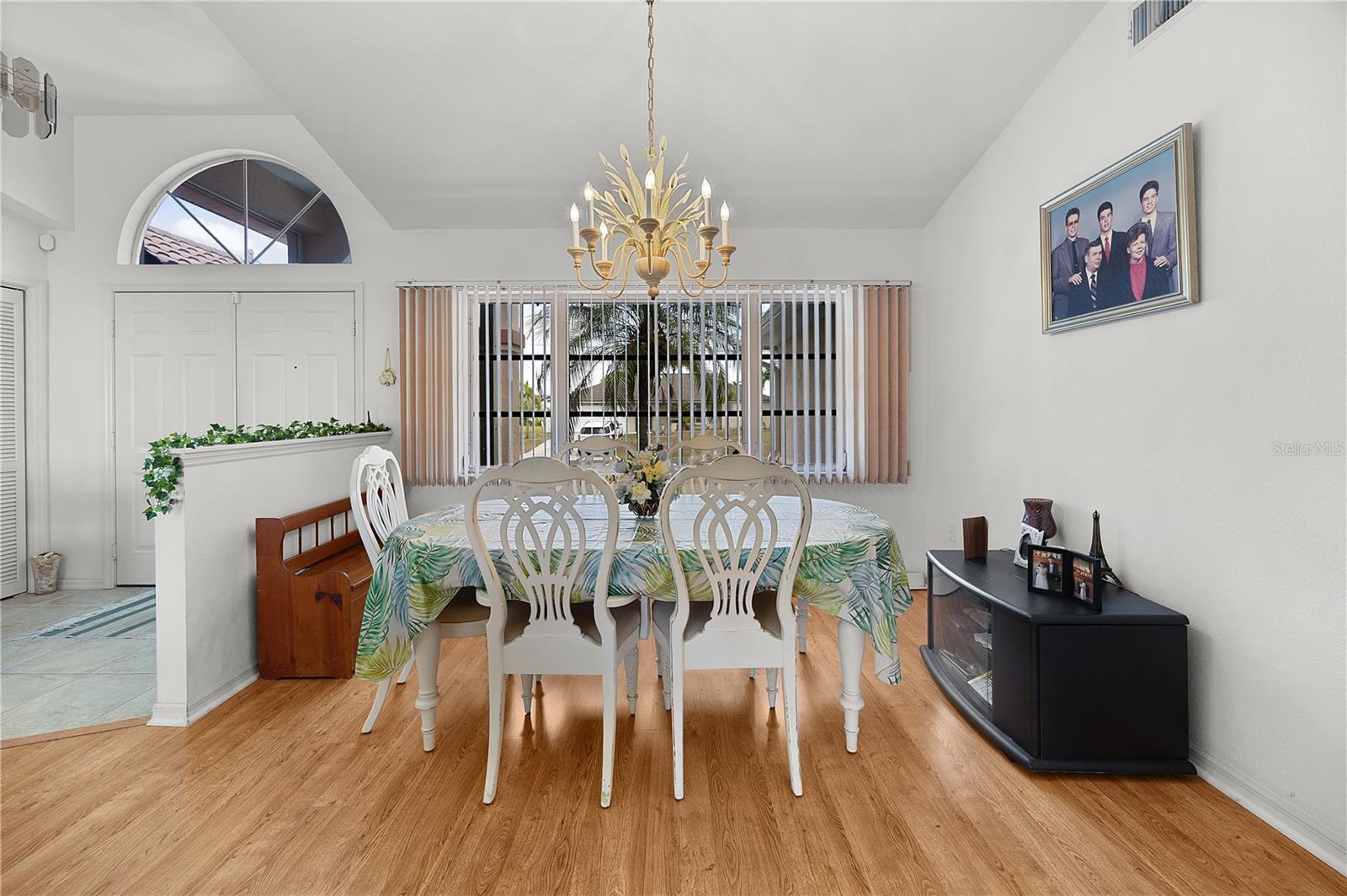 Image 2 of 31 For 184 Mark Twain Lane