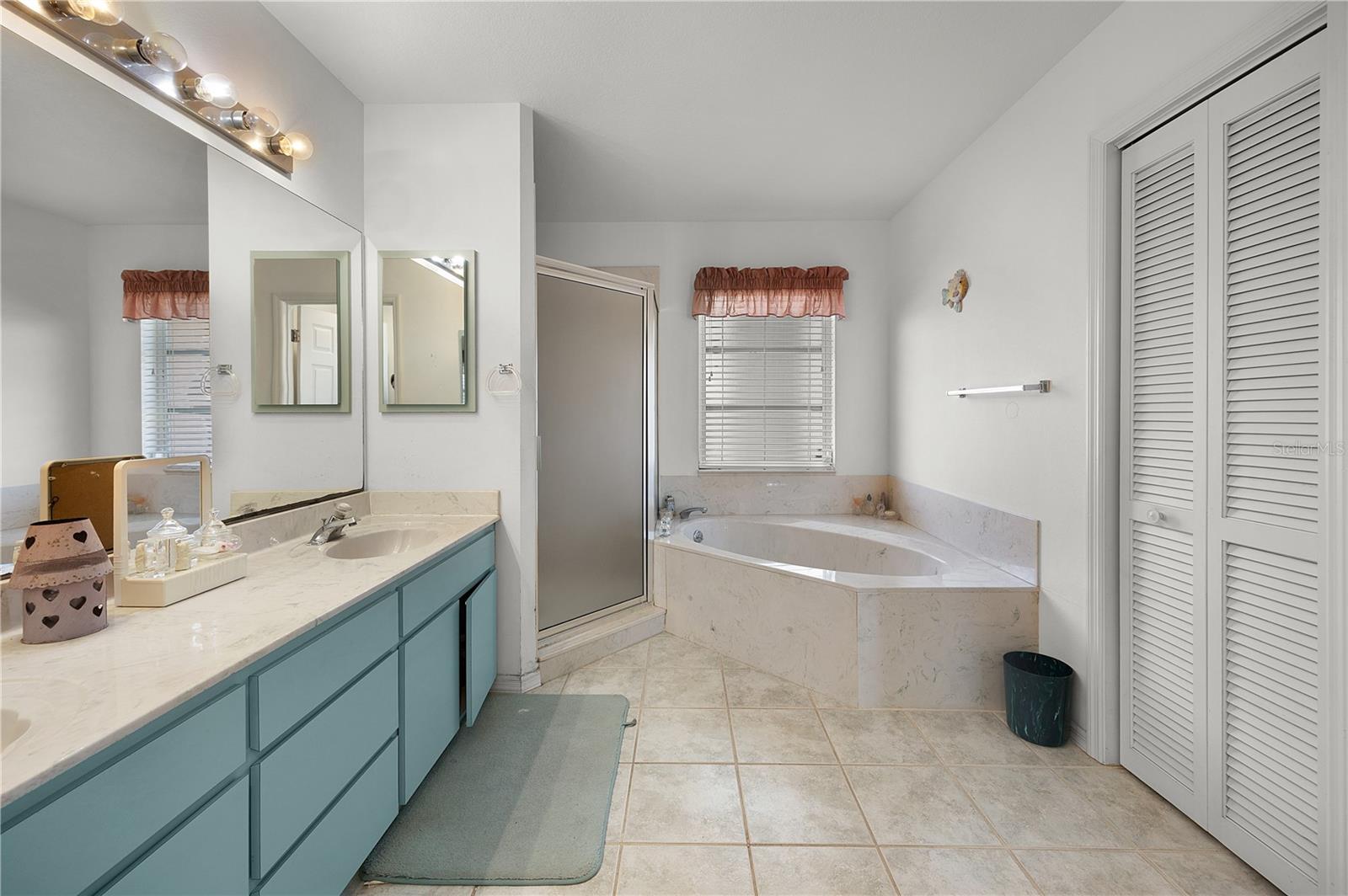 Image 8 of 31 For 184 Mark Twain Lane