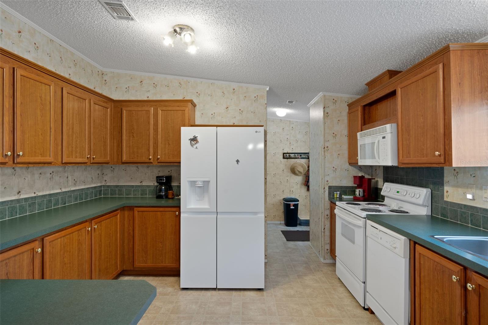 Image 22 of 55 For 11143 Baltimore Street