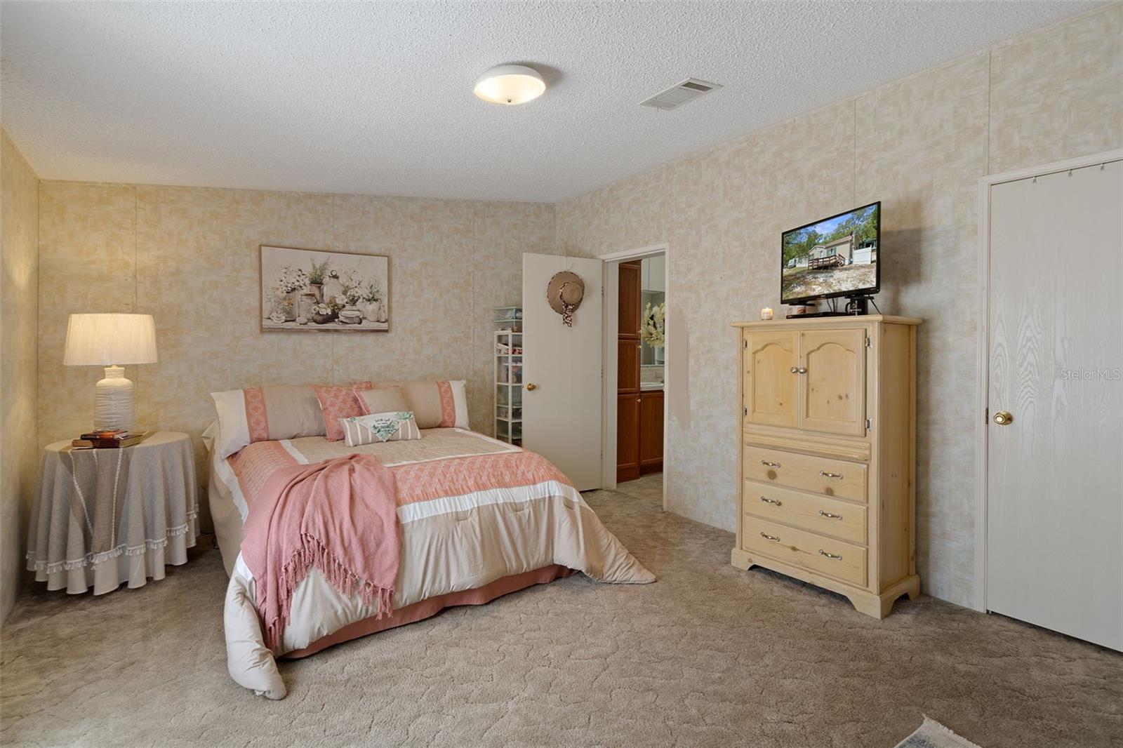 Image 26 of 55 For 11143 Baltimore Street