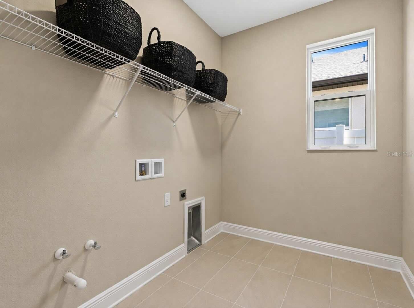 Image 10 of 35 For 3557 Secluded Court