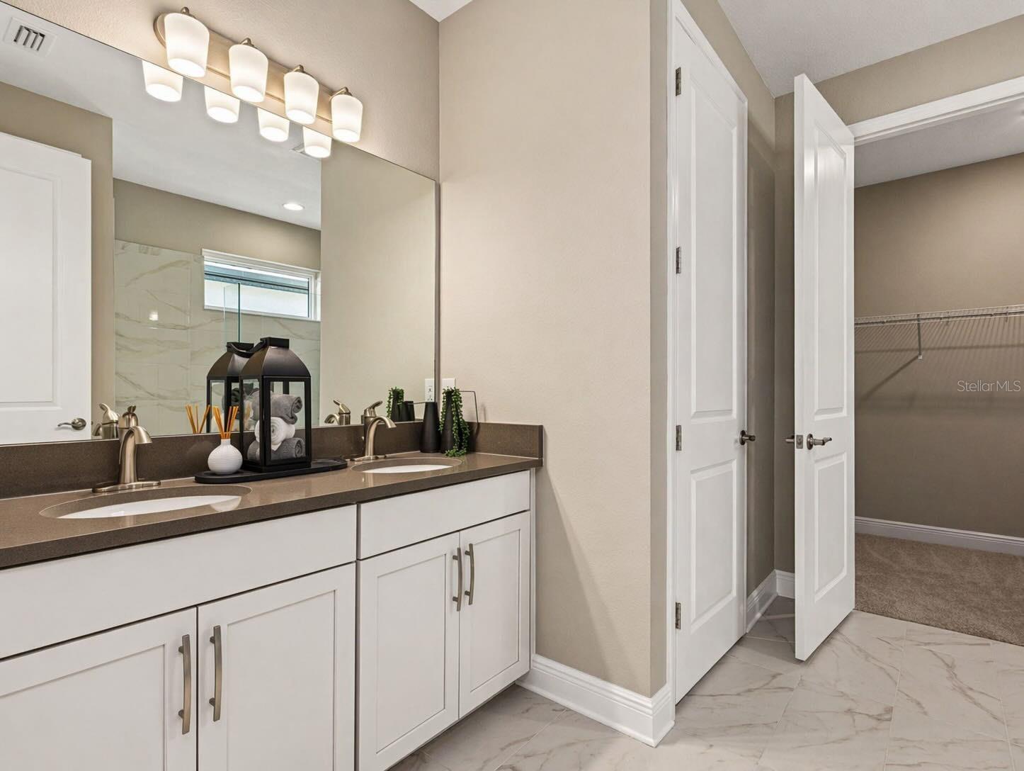 Image 23 of 35 For 3557 Secluded Court