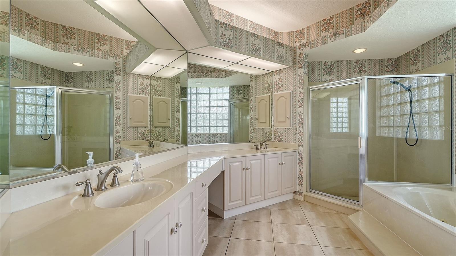 Image 23 of 66 For 3295 Alex Findlay Place