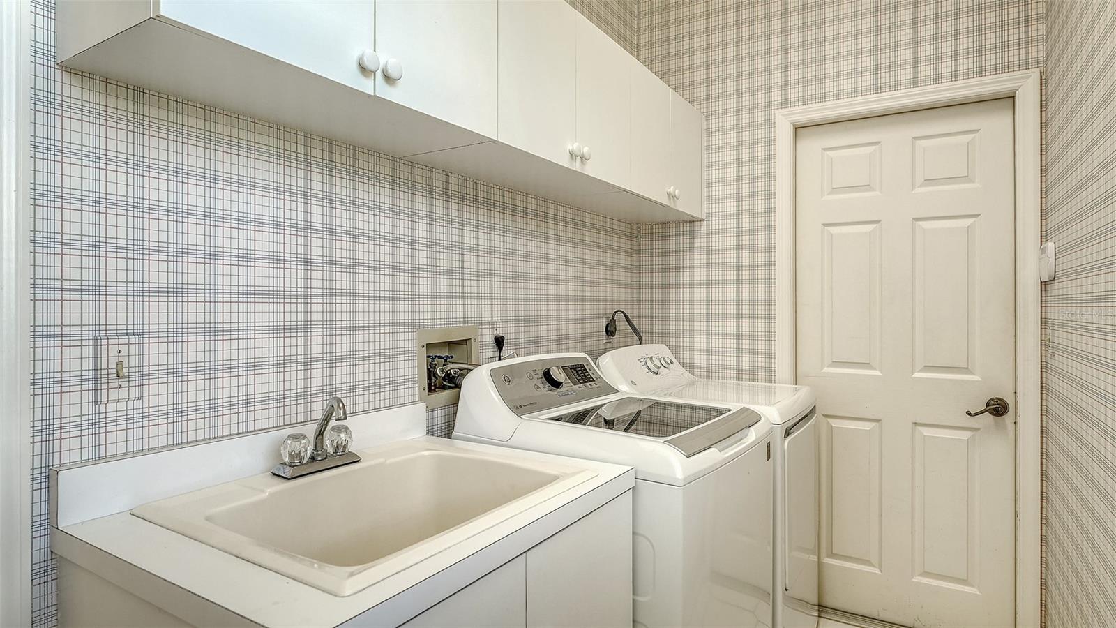 Image 32 of 66 For 3295 Alex Findlay Place