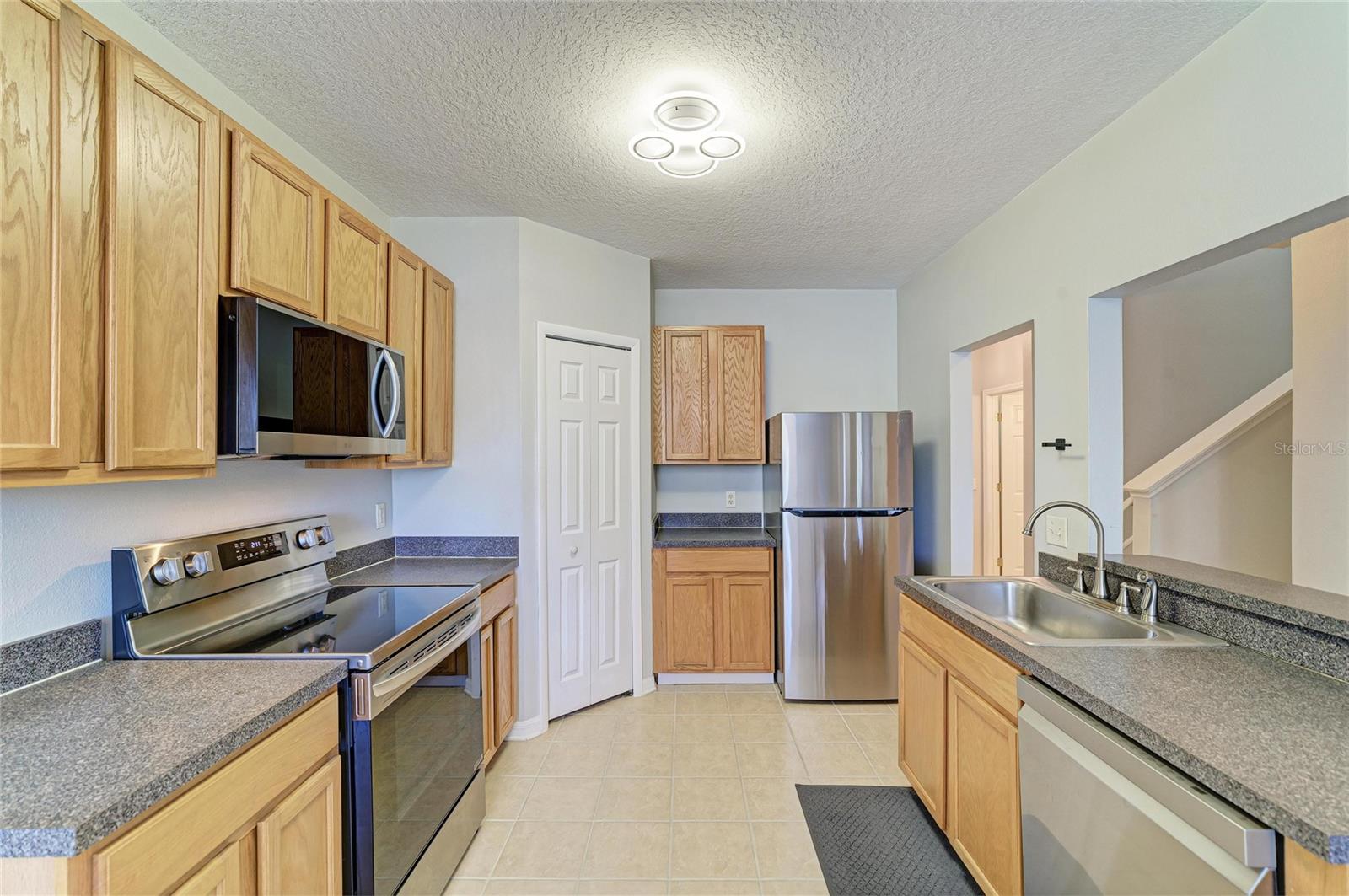 Image 15 of 47 For 14830 Skip Jack Loop