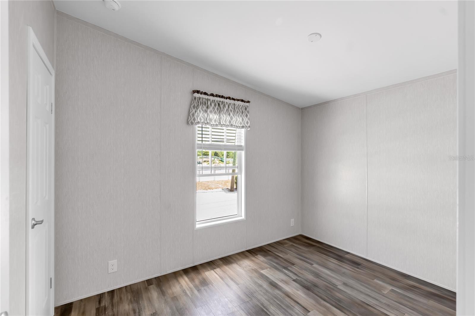 Image 20 of 30 For 2107 Palma Sola Boulevard 13