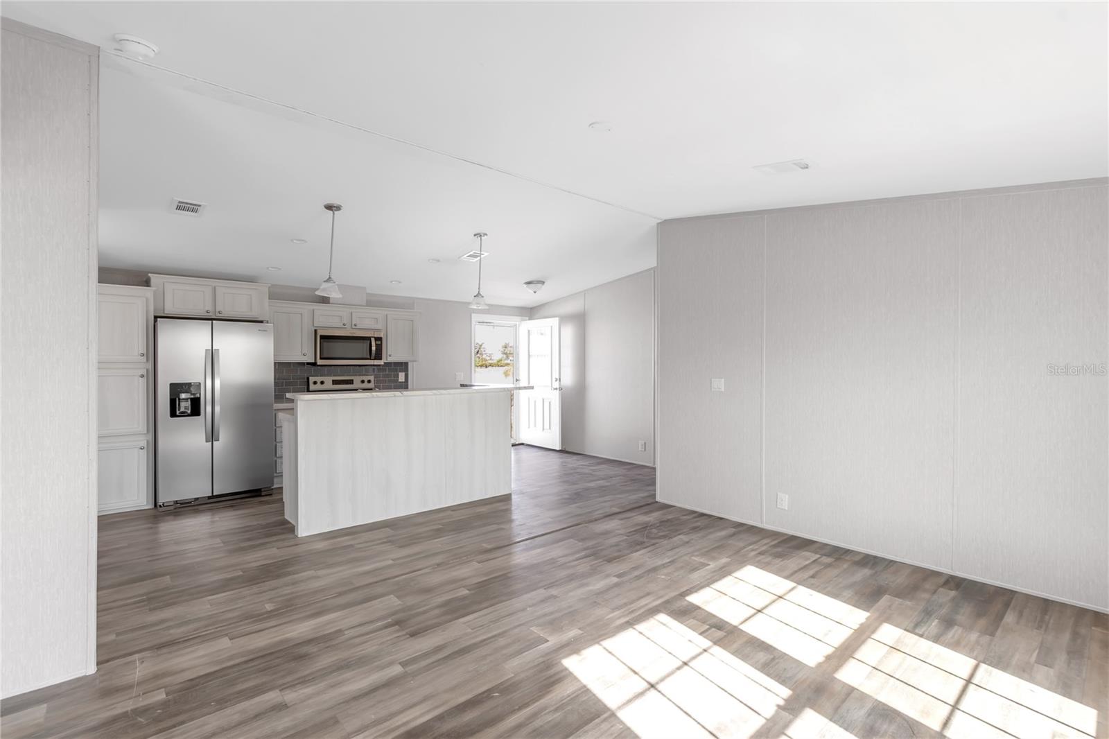 Image 7 of 30 For 2107 Palma Sola Boulevard 13