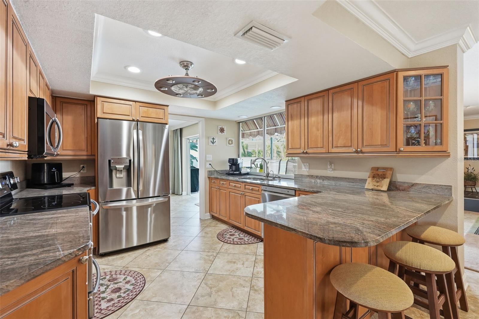 Image 16 of 36 For 5860 Leeland Street S